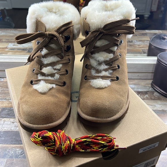 Ugg classic mini Alpine 2 sets of laces - Picture 2 of 4